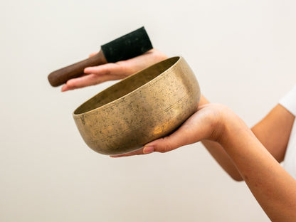 Remuna Singing Bowl - A3 (217 Hz)