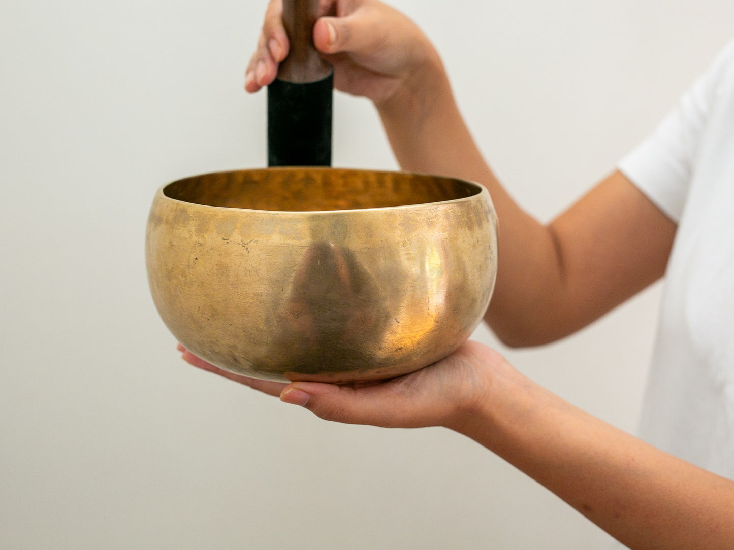 Remuna Singing Bowl - A3 (215 Hz)