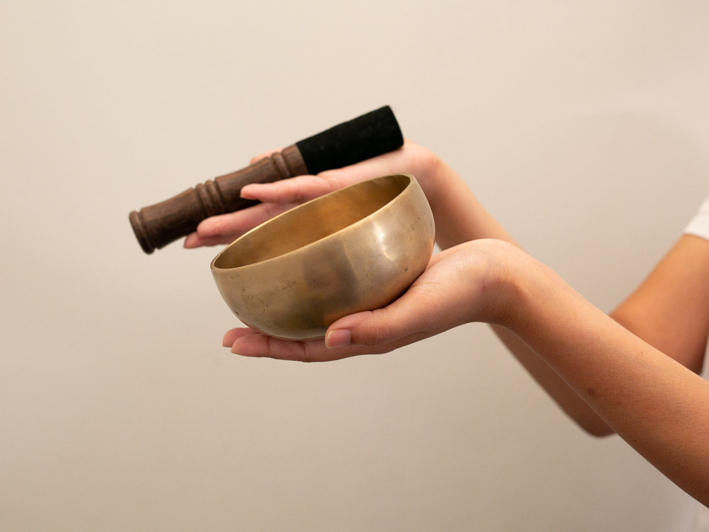 Small Hand Hammered Singing Bowl - Base note A#4 (467 Hz)
