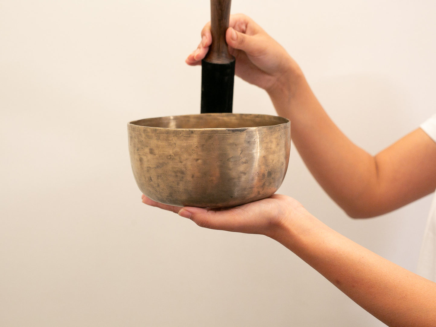 Tara Singing Bowl - Base Note E3 (164 Hz)