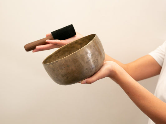 Tara Singing Bowl - Base Note F3 (172 Hz)