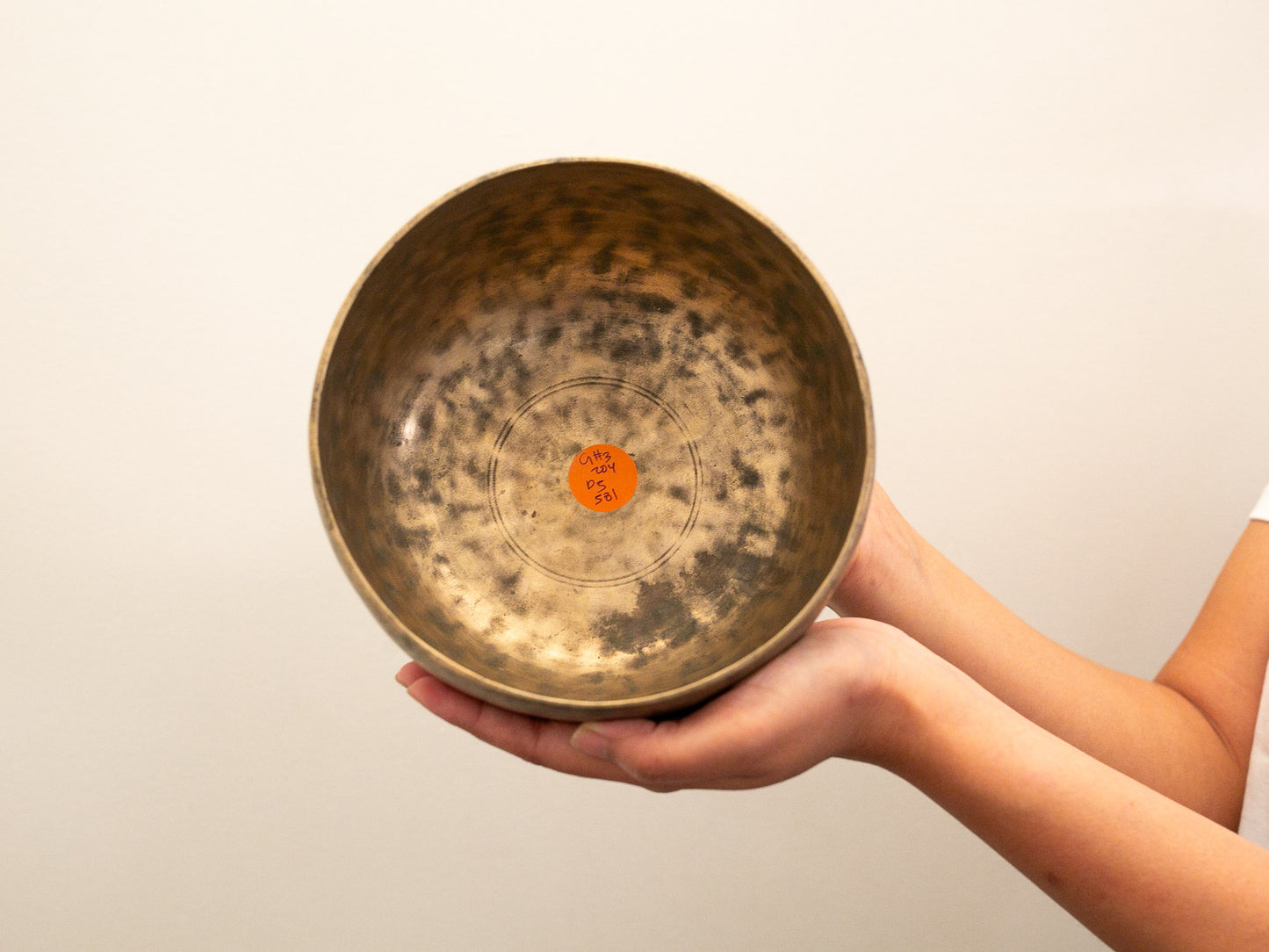 Tara Singing Bowl - Base Note G#3 (204 Hz)