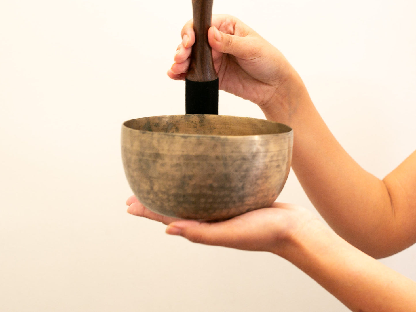 Tara Singing Bowl - Base Note D#3 (156 Hz)