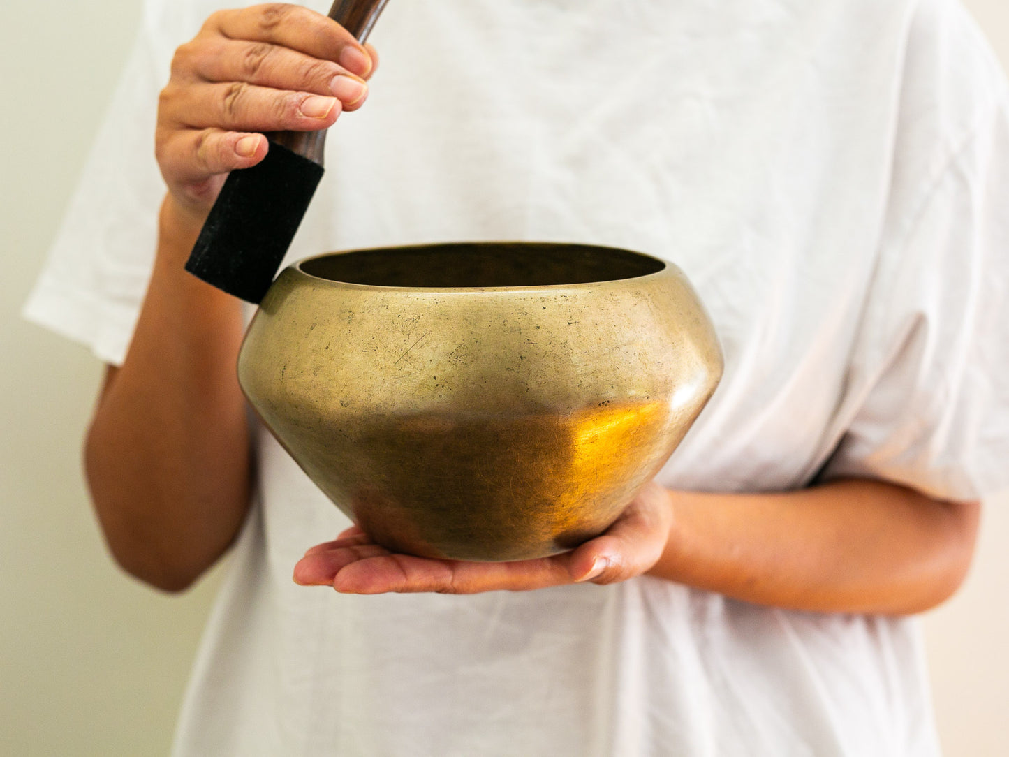 Collector's Buddha Singing Bowl - Base Note F#4 (380 Hz)