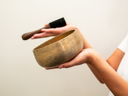 Remuna Singing Bowl - C4 (255 Hz)