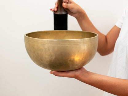 Low and Light Bowl - Base note C3 129 Hz