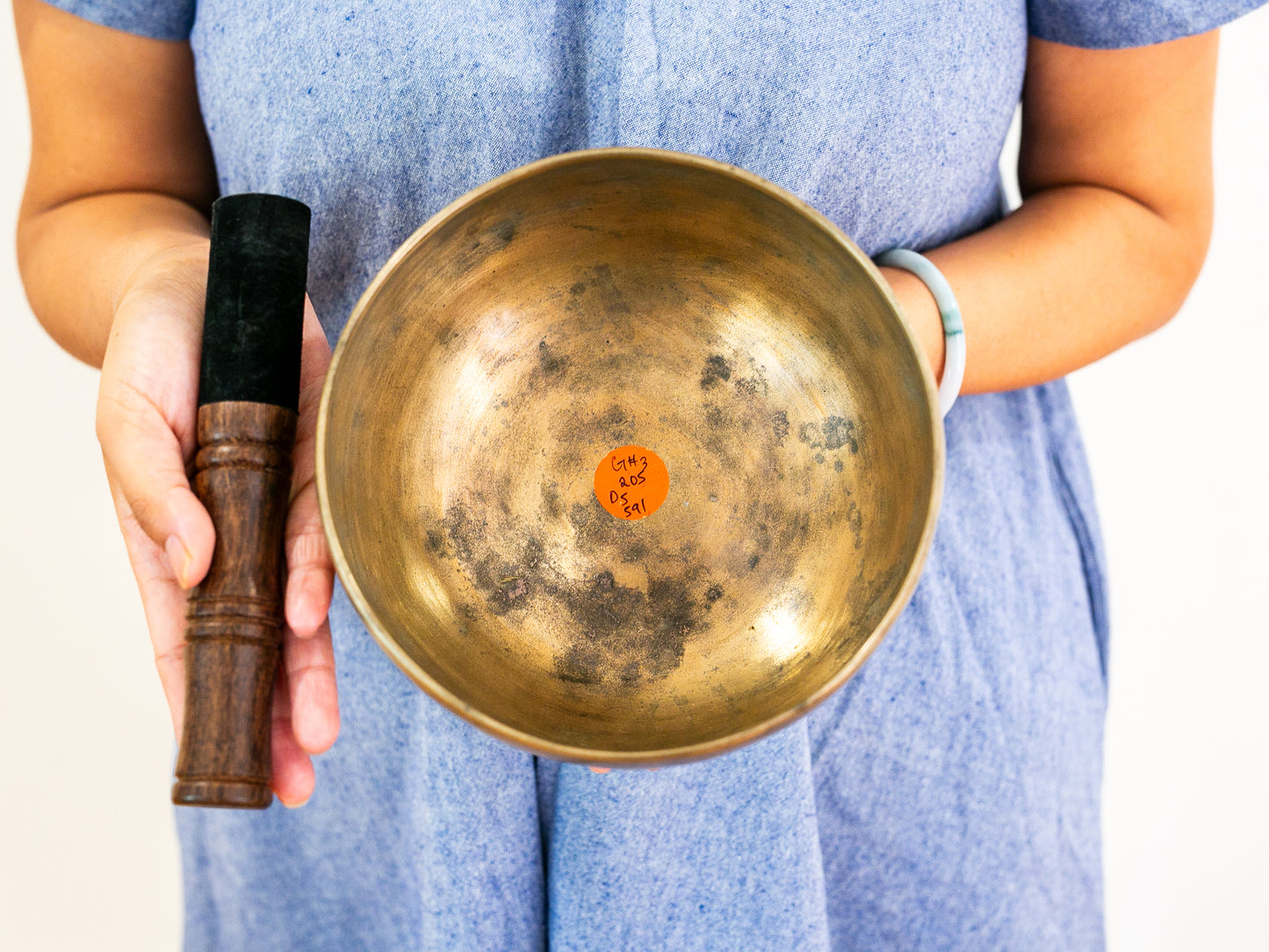 Old 'Tara' Singing Bowl - Base Note G#3 (205 Hz)