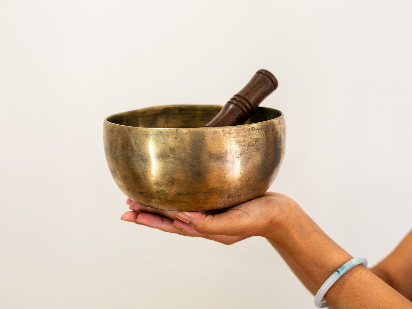 Old 'Tara' Singing Bowl - Base Note G#3 (205 Hz)