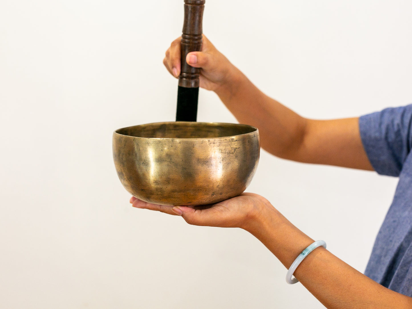 Old 'Tara' Singing Bowl - Base Note G#3 (205 Hz)