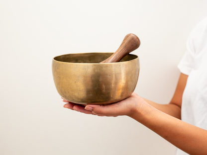 Tara Singing Bowl - Base Note G3 (198 Hz)