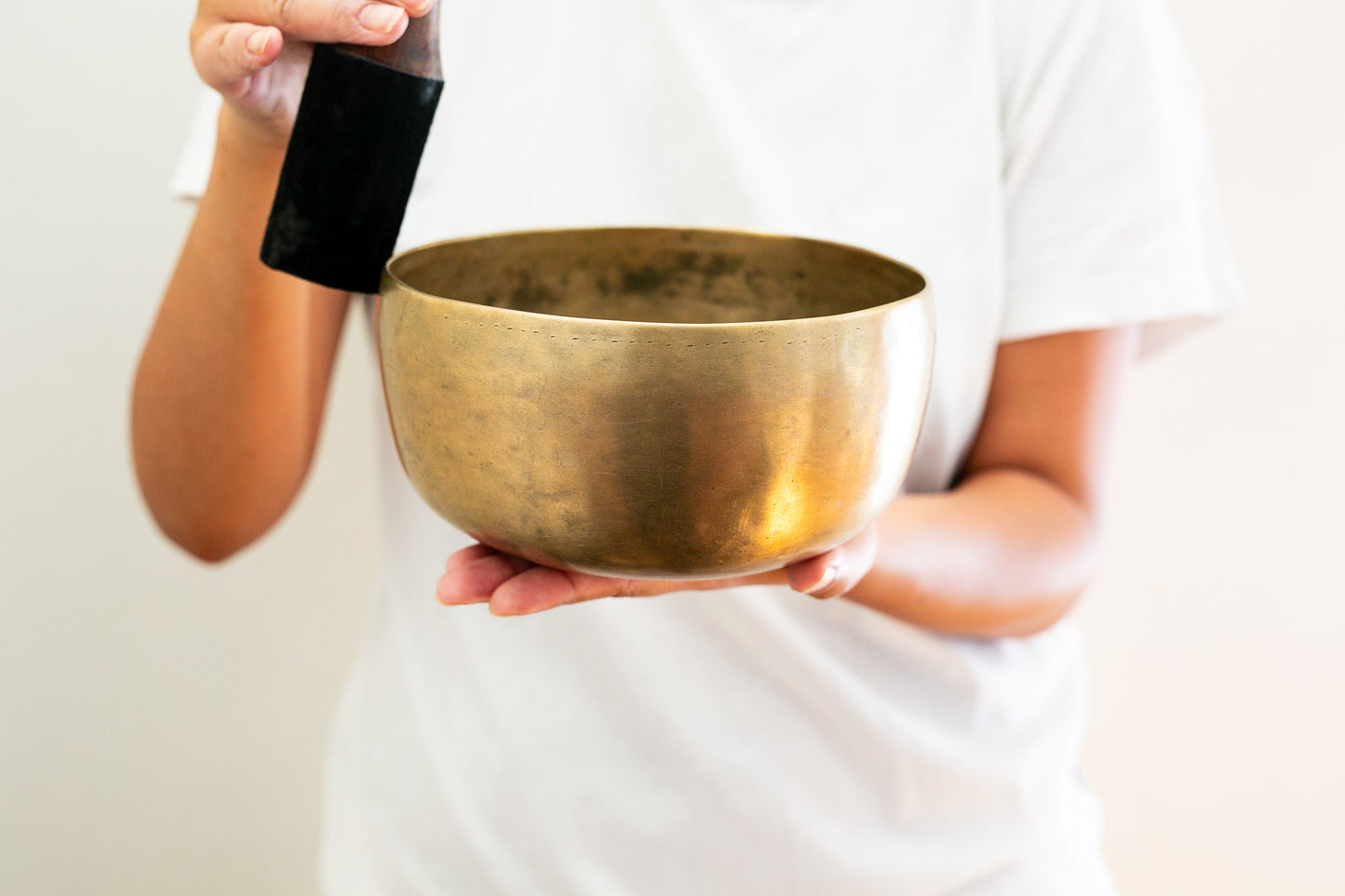 Tara Singing Bowl - Base Note G3 (198 Hz)