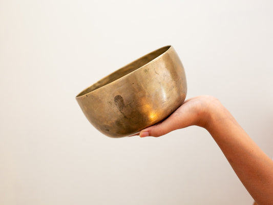 Tara Singing Bowl - Base Note D#3 (156 Hz)