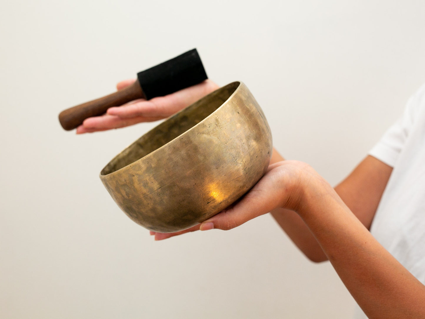 Tara Singing Bowl - Base Note A3 (215 Hz)