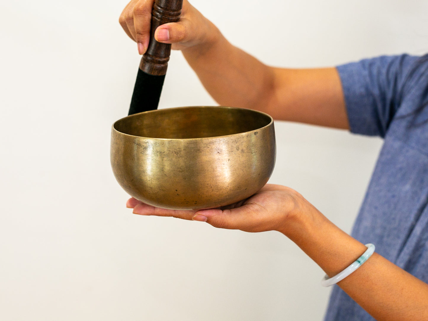 Remuna Singing Bowl - Base note F3 (177 Hz)