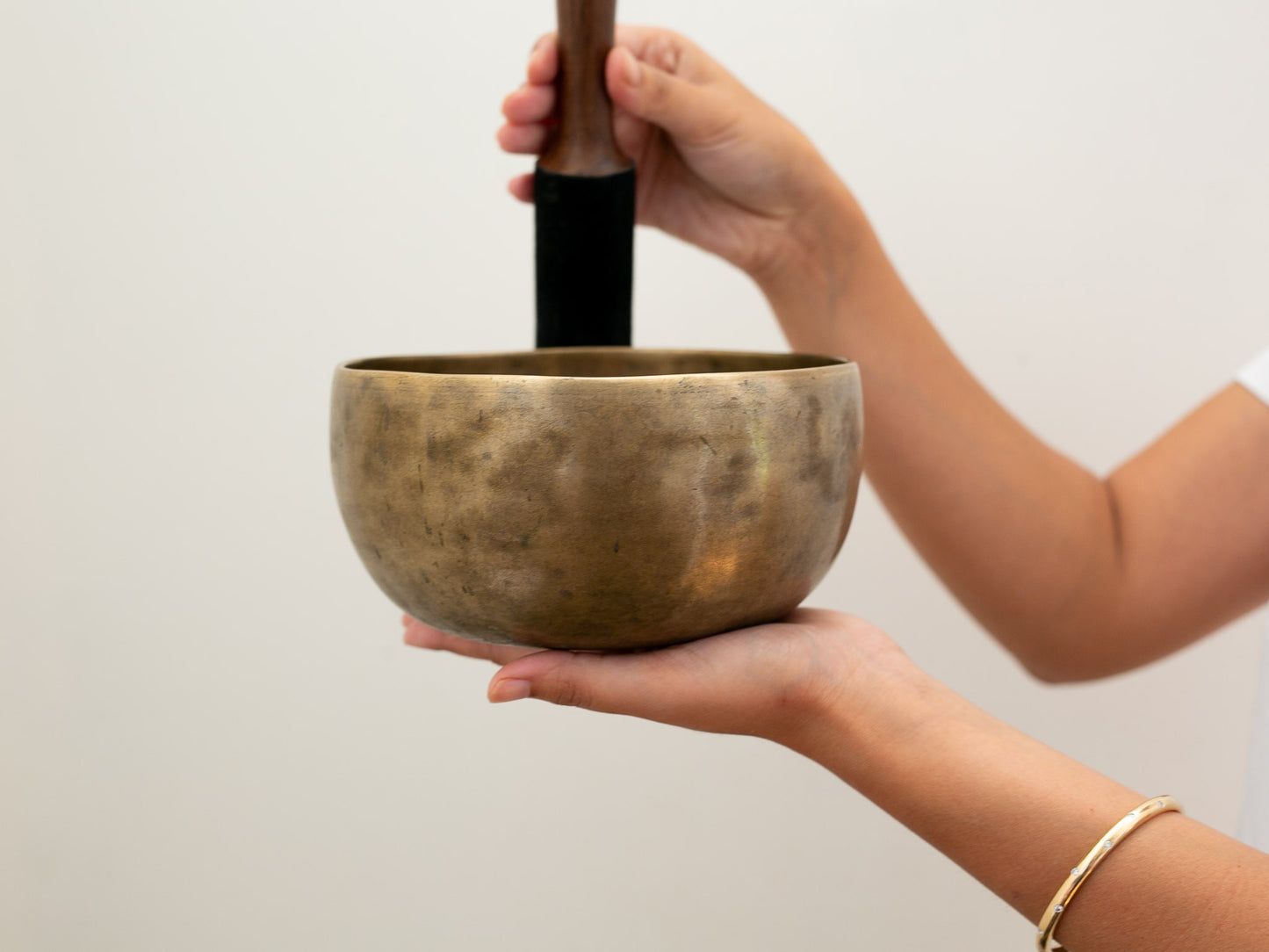 Tara Singing Bowl - Base Note G3 (201 Hz)