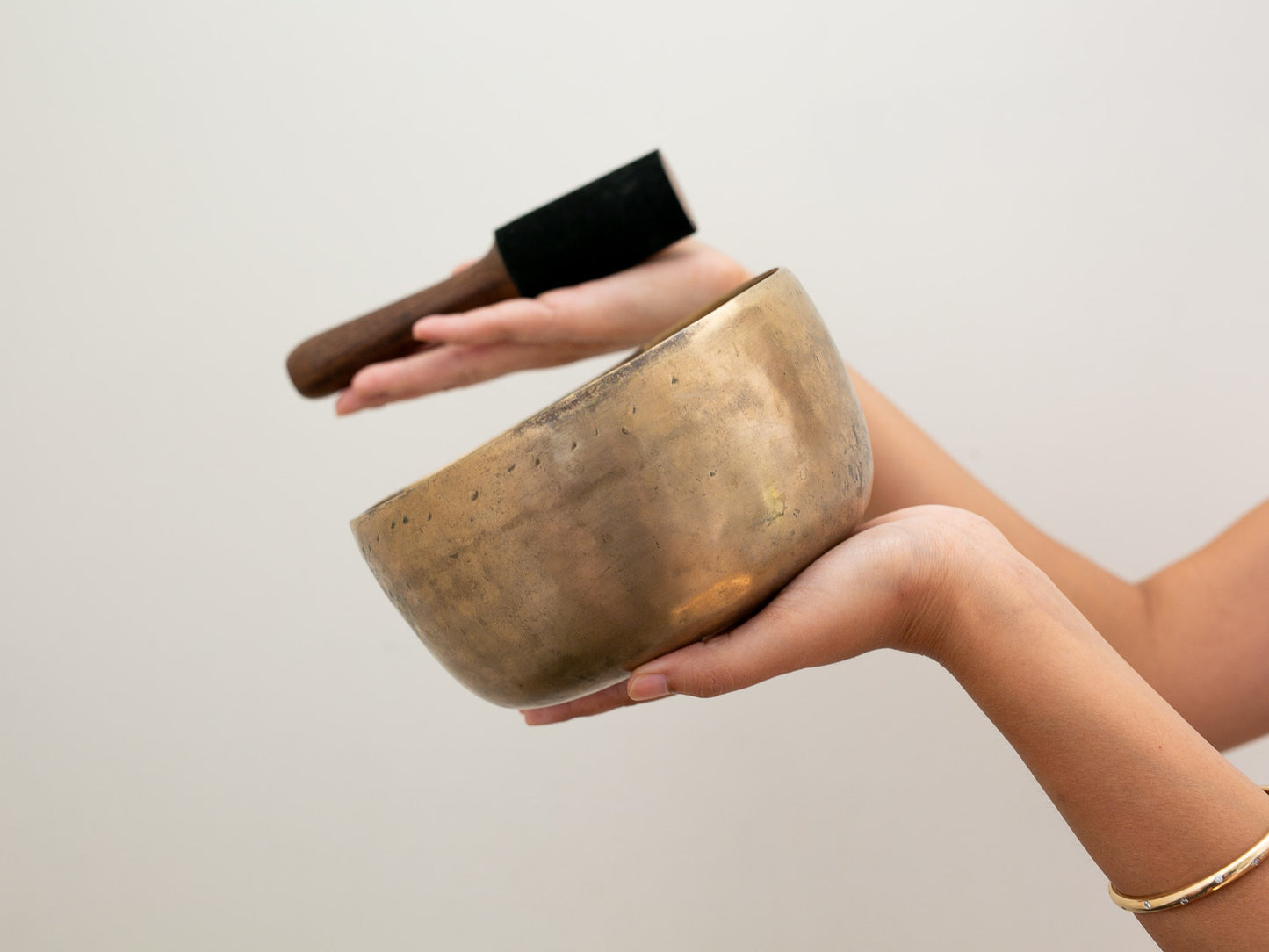 Tara Singing Bowl - Base Note G3 (201 Hz)