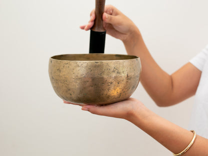 Tara Singing Bowl - Base Note F3 (177 Hz)
