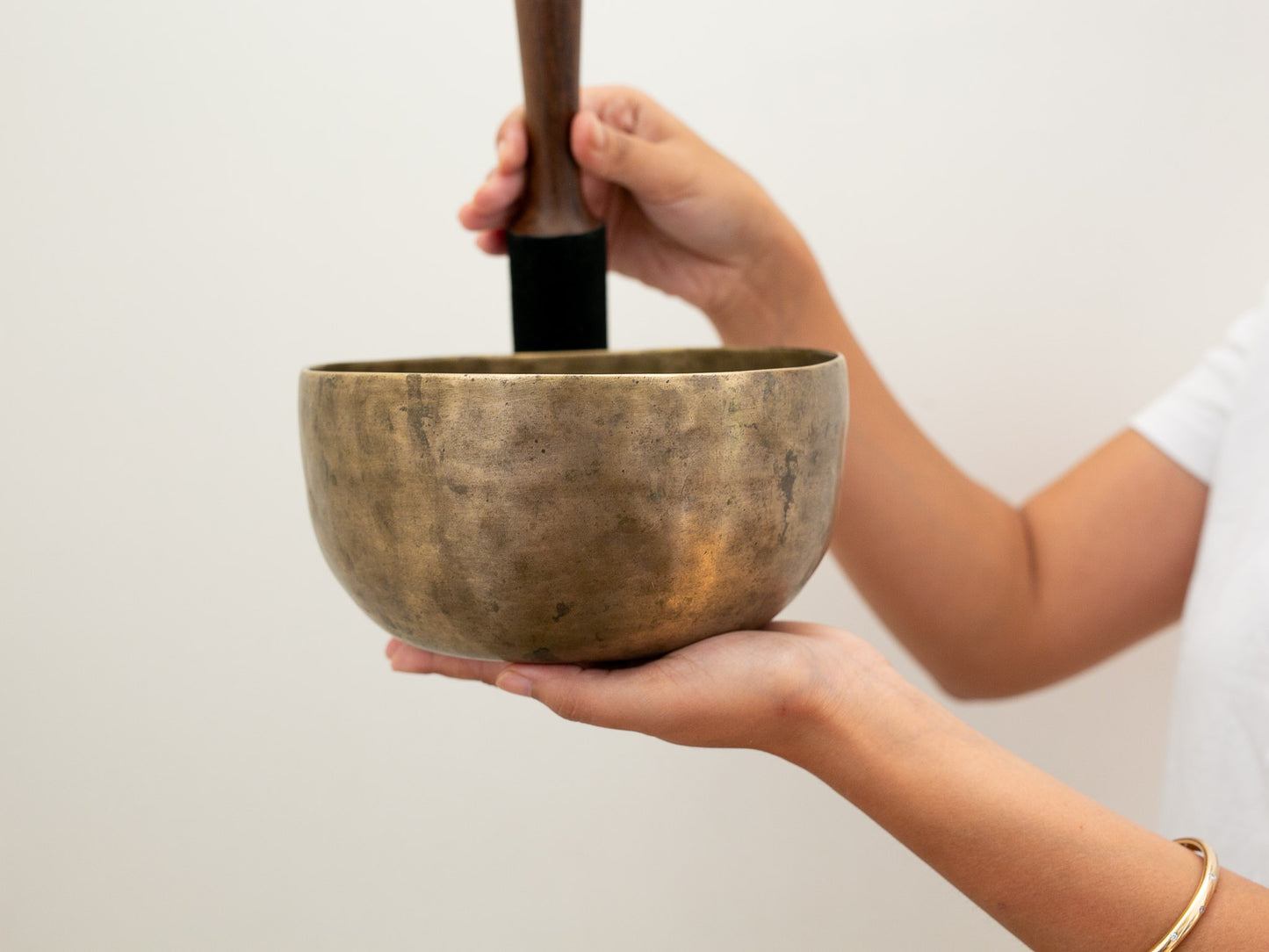 Tara Singing Bowl - Base Note F3 (173 Hz)