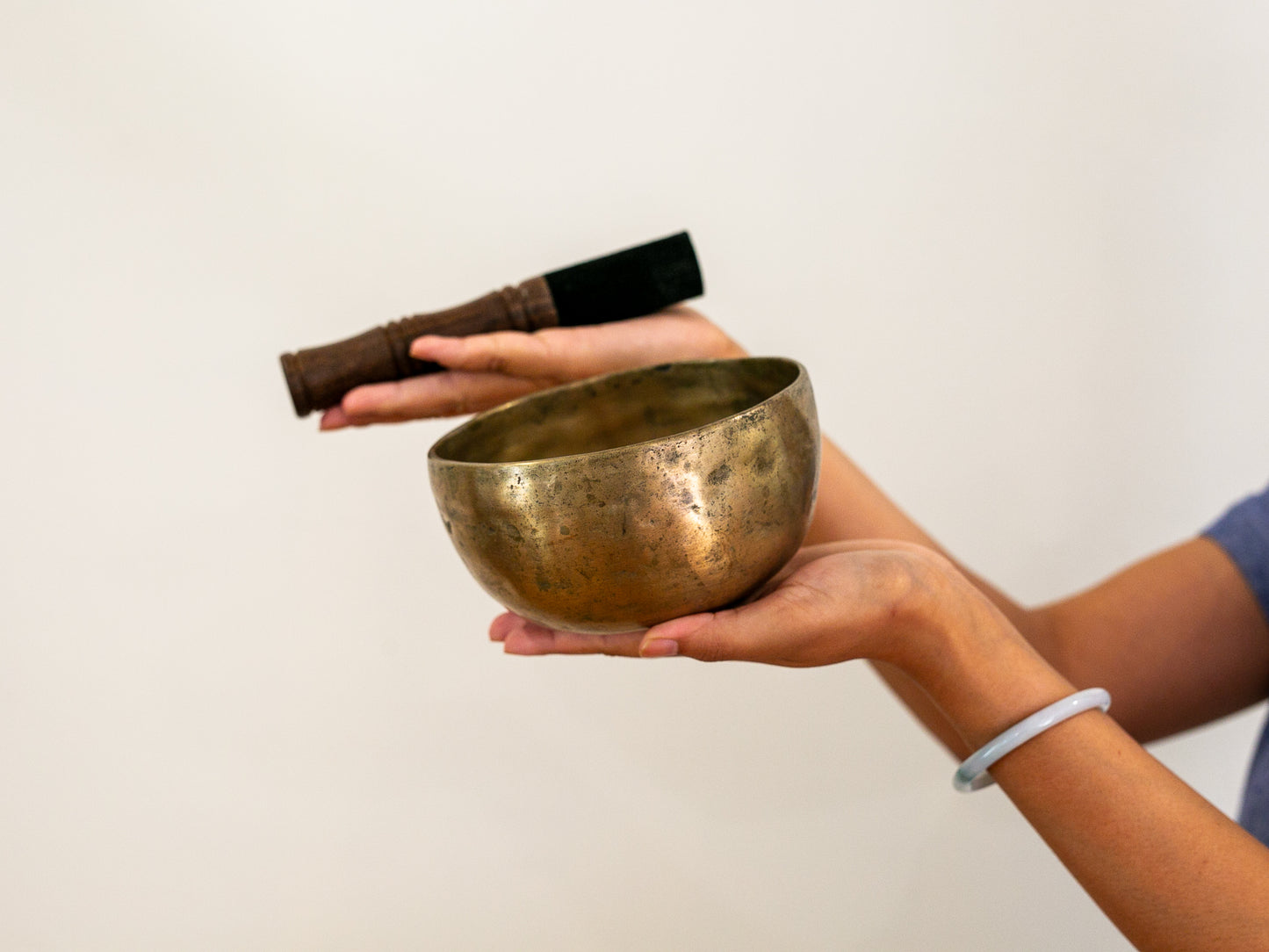 Small Old 'Tara' Singing Bowl - Base Note D4 (295 Hz)