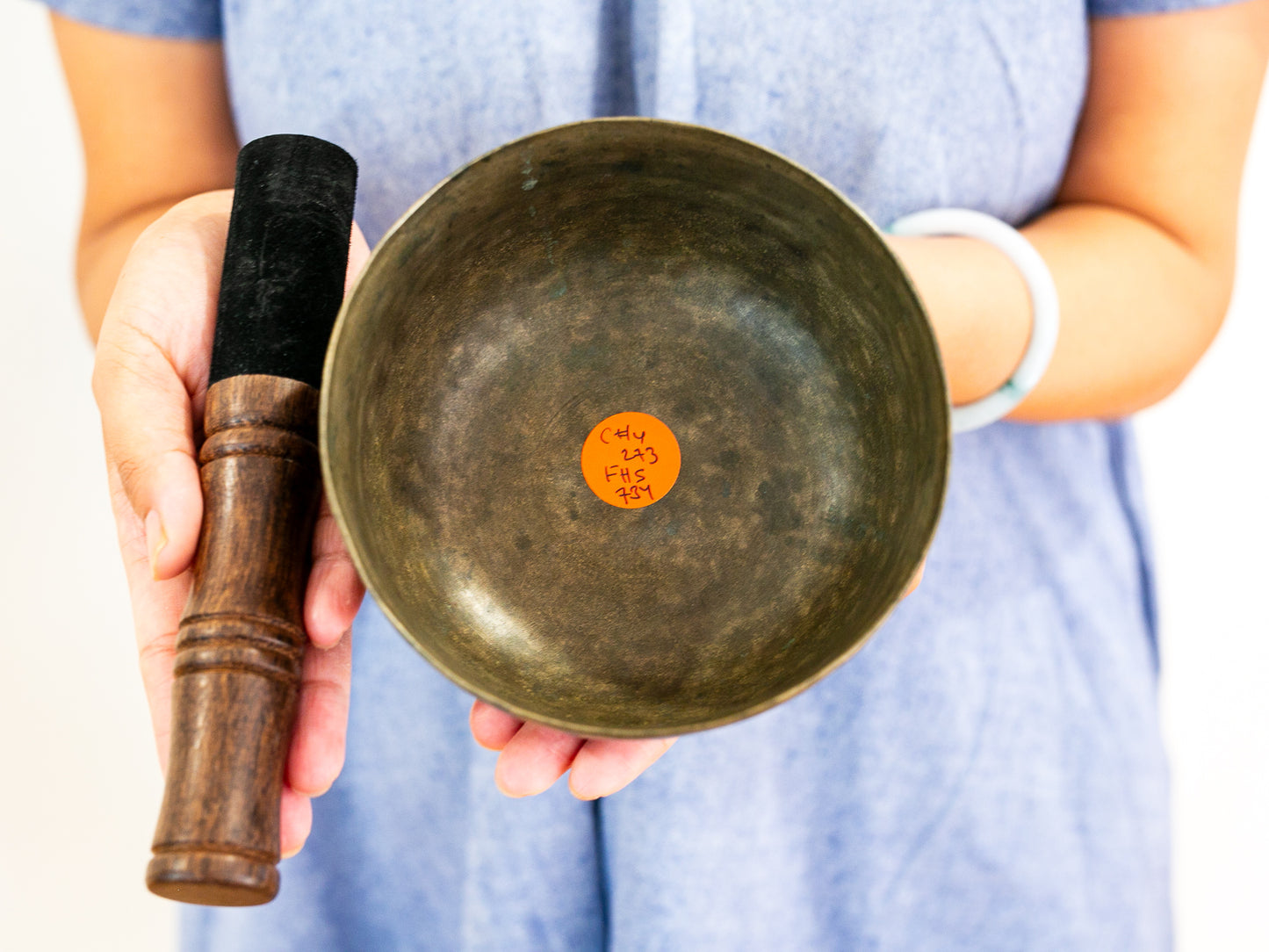 Small Old 'Tara' Singing Bowl - Base Note C#4 (273 Hz)