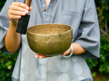 Old 'Tara' Singing Bowl - Base Note G3 (194 Hz)