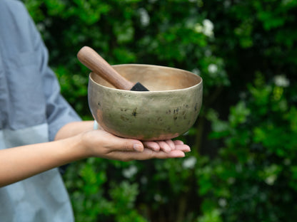 Old 'Tara' Singing Bowl - Base Note D#3 (154 Hz)