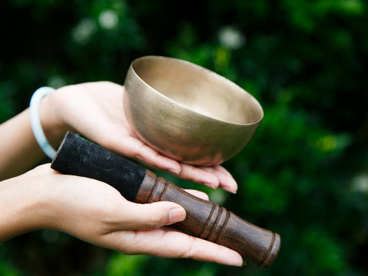 Small Old 'Tara' Singing Bowl - Base Note D4 (299 Hz)