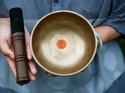 Small Contemporary Flow Singing Bowl - Base note F4 (343 Hz)