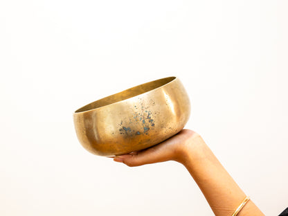 Remuna Singing Bowl - Base note A3 (219 Hz)