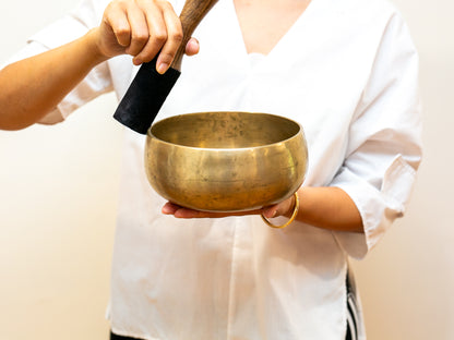 Remuna Singing Bowl - Base note A3 (219 Hz)