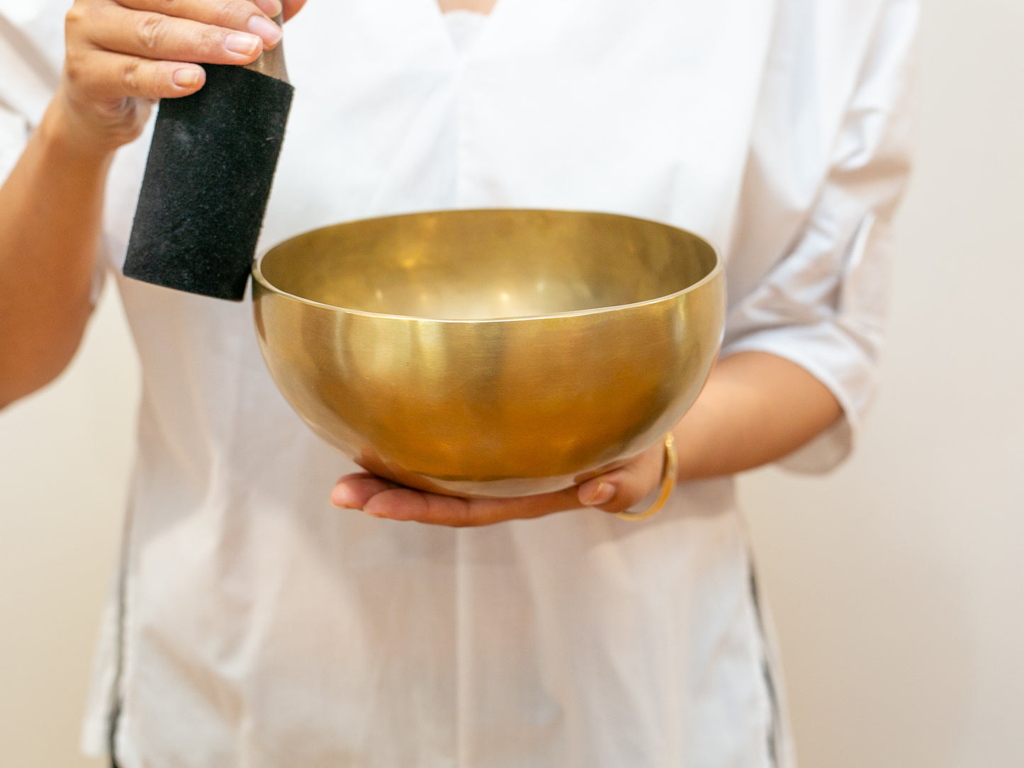 Hand Hammered Singing Bowl - Base Note F3 177 Hz