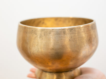 Pedestal Singing Bowl - Base Note C#4 281 Hz