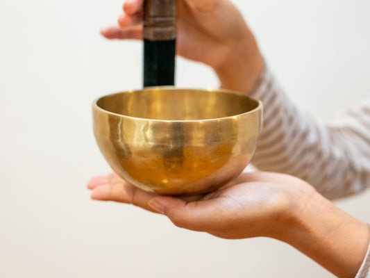 Small Contemporary Flow Singing Bowl - Base note A4 (450) Hz
