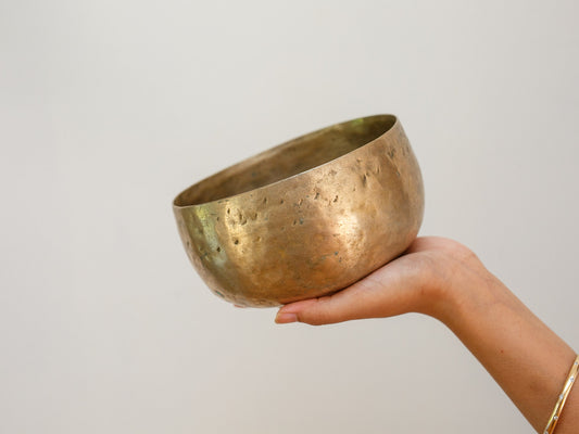 Tara Singing Bowl - Base Note G3 (192 Hz)