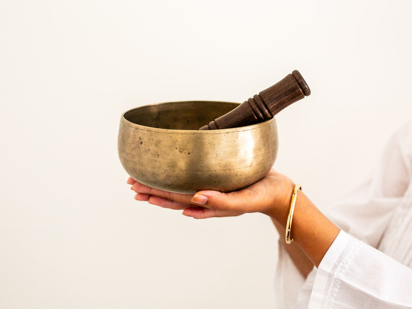 Remuna Singing Bowl - Base note G#3 (203 Hz)