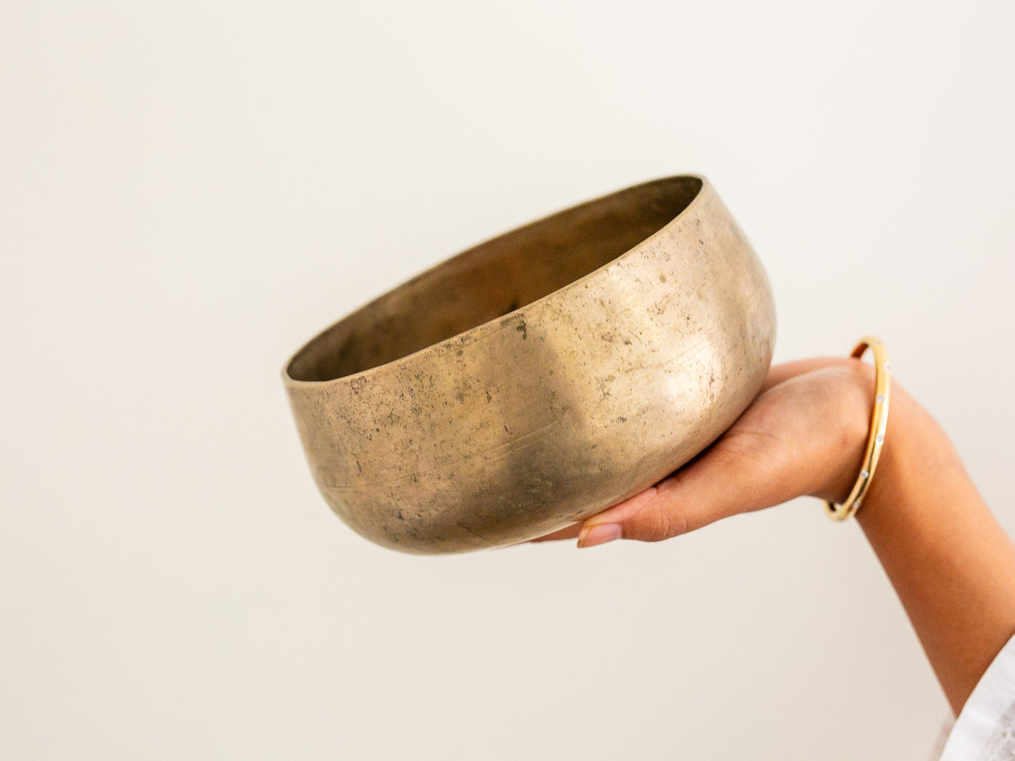 Remuna Singing Bowl - Base note G3 (201 Hz)