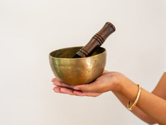 Small Tara Singing Bowl - Base Note F#4 (360 Hz)