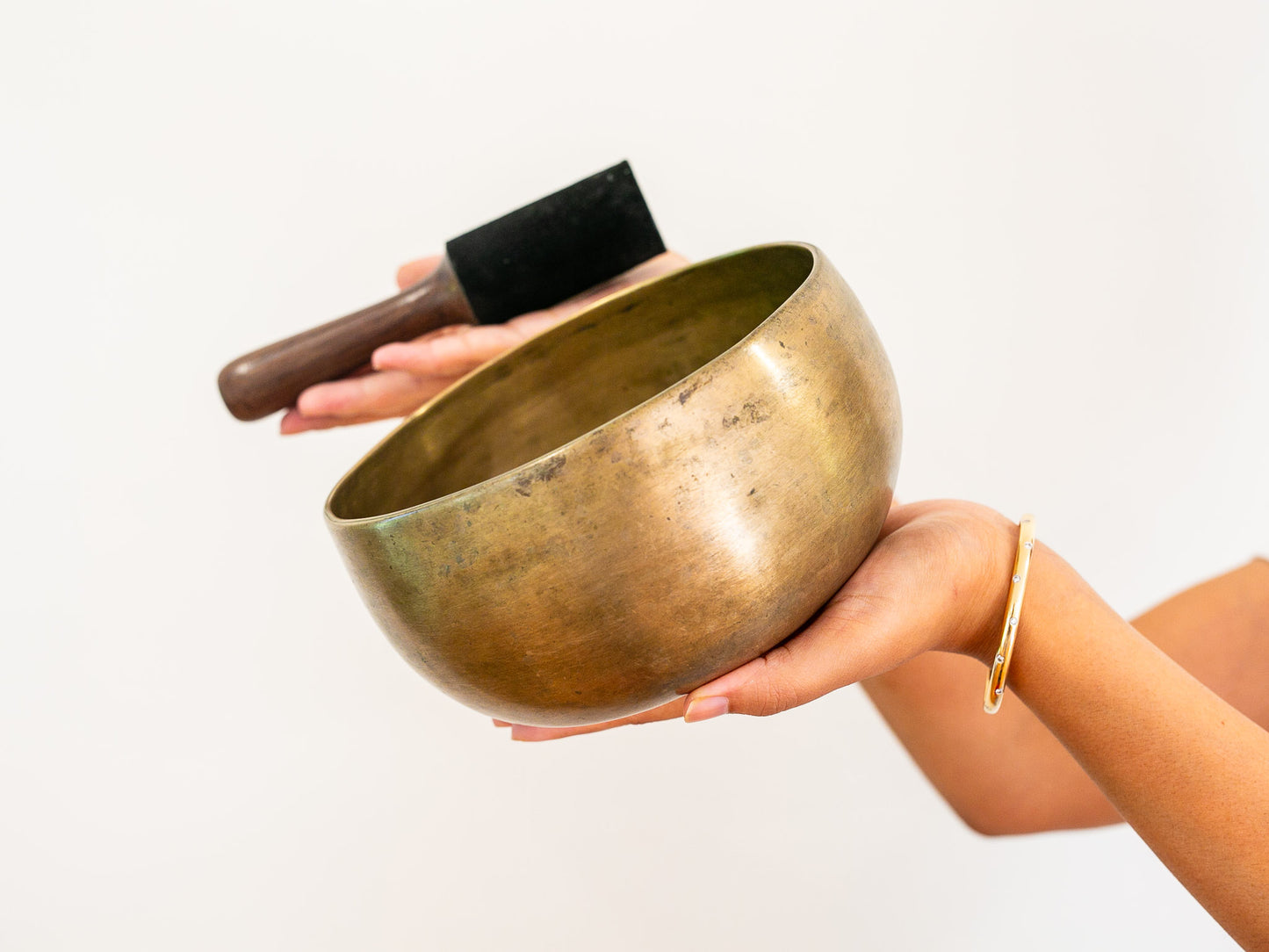 Tara Singing Bowl - Base Note G#3 (201 Hz)