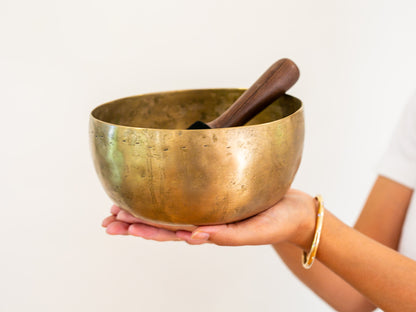 Tara Singing Bowl - Base Note D3 (143 Hz)