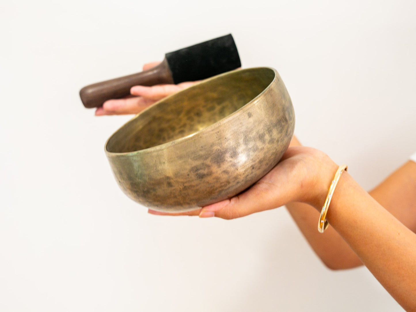 Remuna Singing Bowl - Base note G#3 (203 Hz)