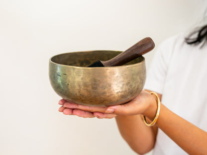 Remuna Singing Bowl - Base note G#3 (203 Hz)