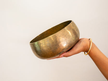 Remuna Singing Bowl - Base note E3 (167 Hz)