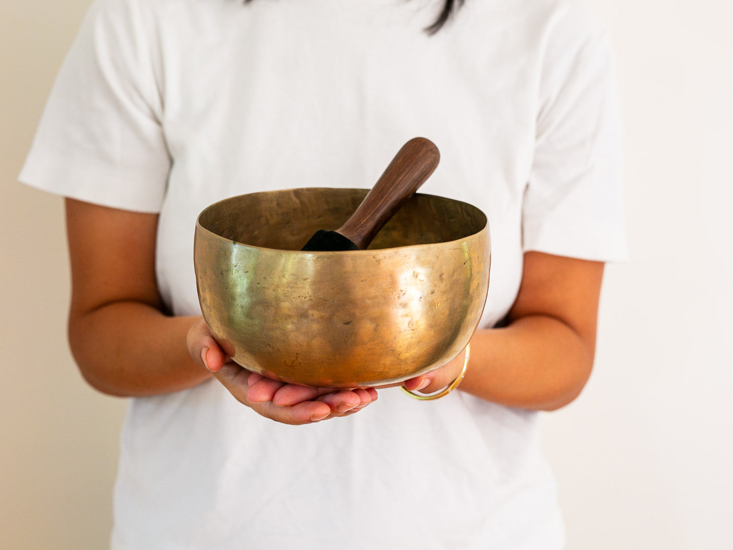 Tara Singing Bowl - Base Note C#3 (137 Hz)