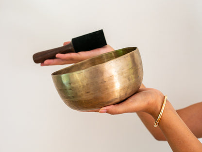 Tara Singing Bowl - Base Note G3 (200 Hz)