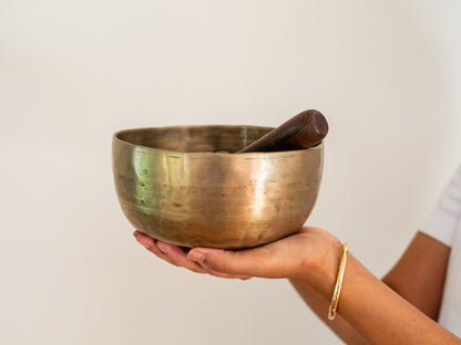 Tara Singing Bowl - Base Note G3 (200 Hz)