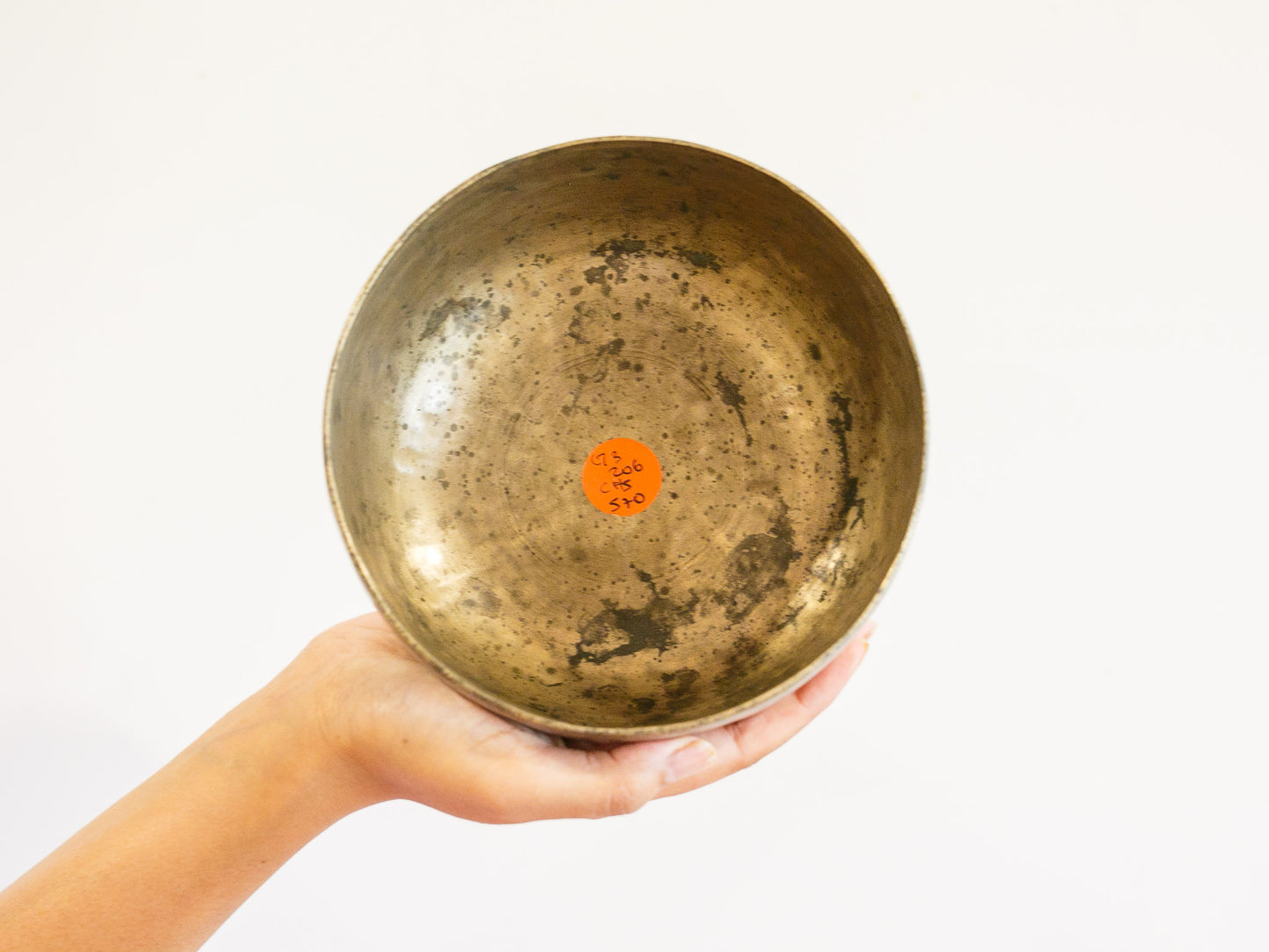 Tara Singing Bowl - Base Note G3 (206 Hz)