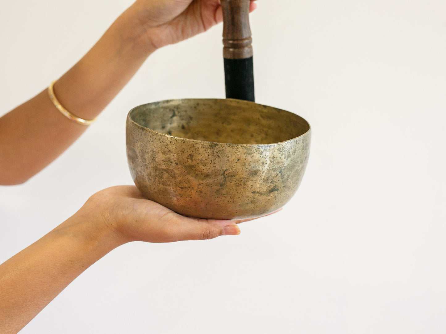 Tara Singing Bowl - Base Note G3 (206 Hz)