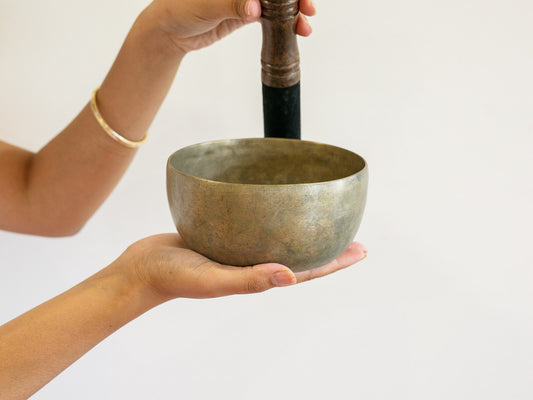 Small Tara Singing Bowl - Base Note D4 (299 Hz)