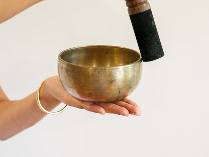 Small Tara Singing Bowl - Base Note C5 (521 Hz)