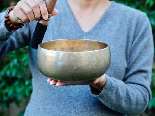 Remuna Singing Bowl - Base note G#3 (206 Hz)